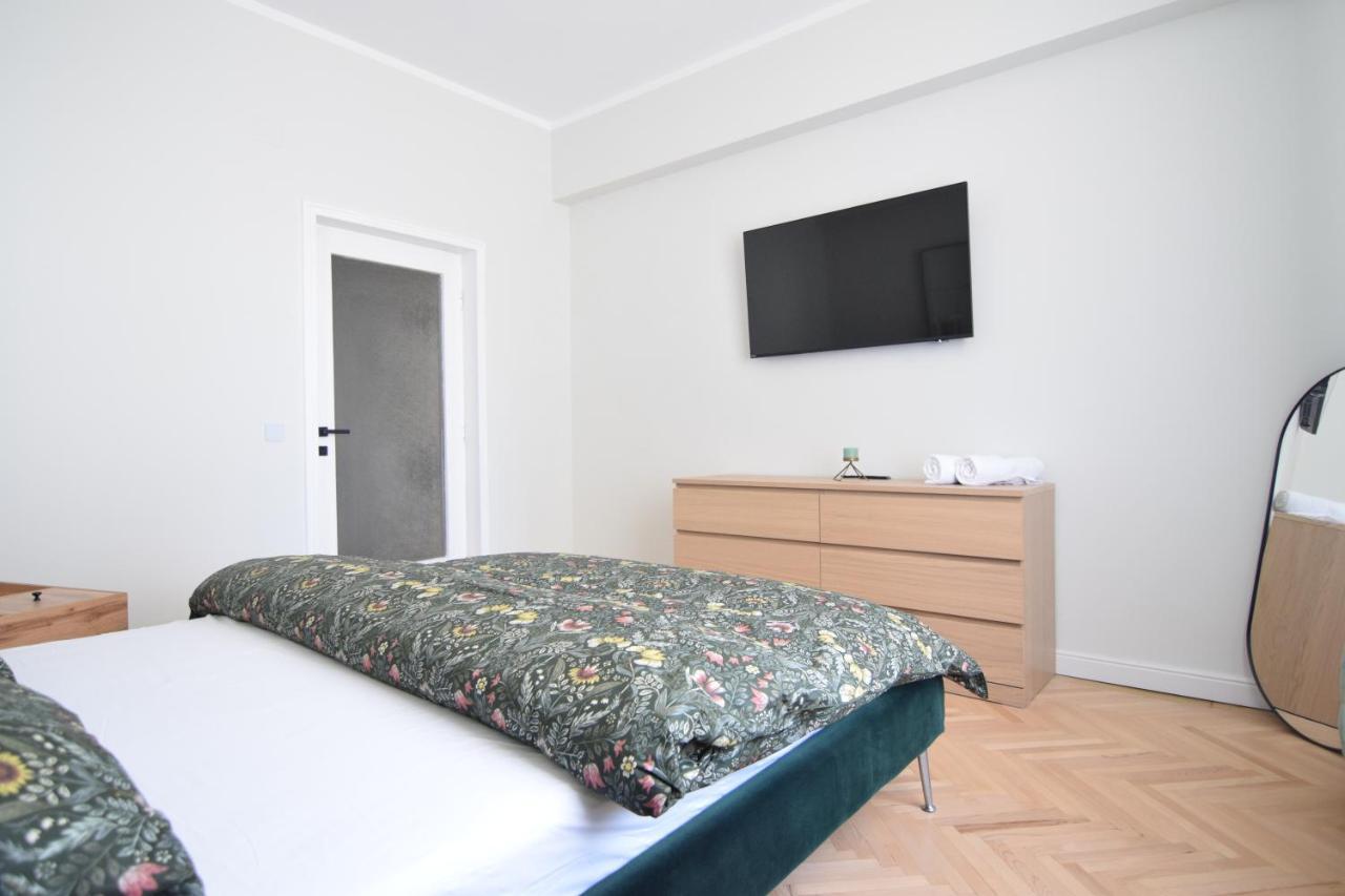 Beautiful Apartment In Old City 布加勒斯特 外观 照片