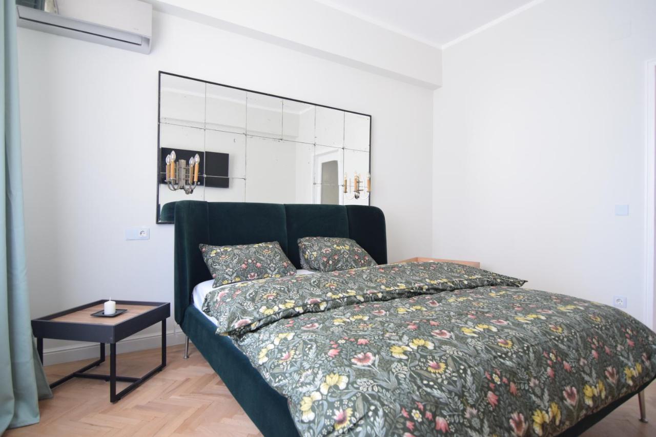 Beautiful Apartment In Old City 布加勒斯特 外观 照片